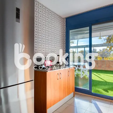 Apartamento Soleado - Amb Gran Terrassa Al Centre De Platja D'aro, Amb Parking I Piscina Comunitaria