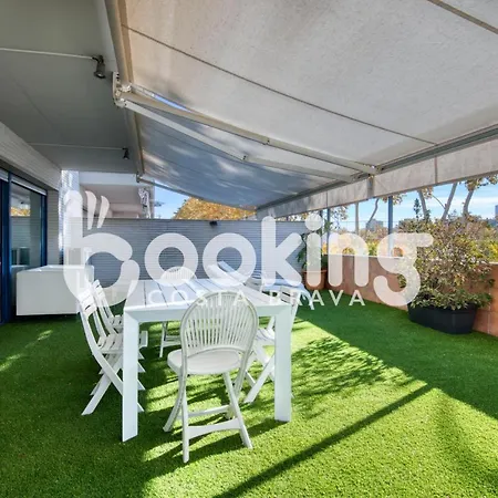 Apartamento Soleado - Amb Gran Terrassa Al Centre De Platja D'aro, Amb Parking I Piscina Comunitaria *