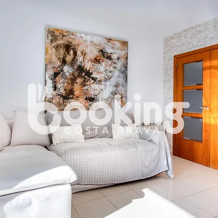 Apartamento Soleado - Amb Gran Terrassa Al Centre De Platja D'aro, Amb Parking I Piscina Comunitaria