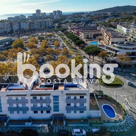Apartamento Soleado - Amb Gran Terrassa Al Centre De Platja D'aro, Amb Parking I Piscina Comunitaria