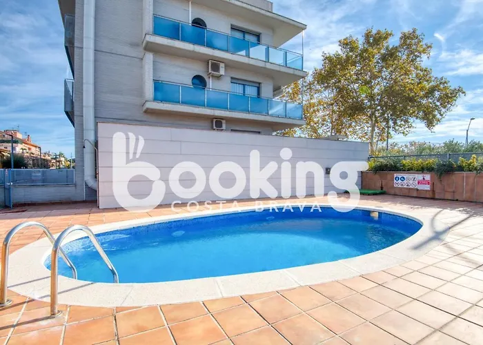 Soleado - Amb Gran Terrassa Al Centre De Platja D'aro, Amb Parking I Piscina Comunitària