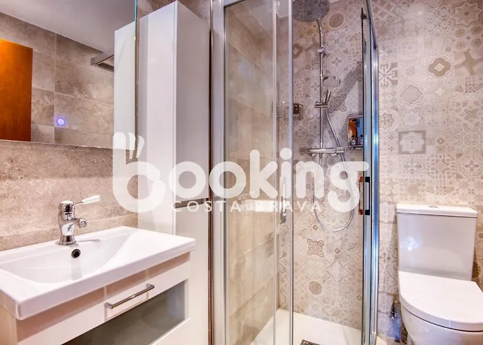 Soleado - Amb Gran Terrassa Al Centre De Platja D'aro, Amb Parking I Piscina Comunitària