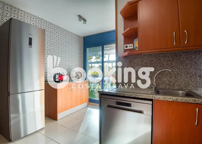 Apartment Soleado - Amb Gran Terrassa Al Centre De Platja D'aro, Amb Parking I Piscina Comunitaria