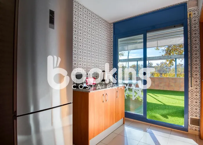 Apartment Soleado - Amb Gran Terrassa Al Centre De Platja D'aro, Amb Parking I Piscina Comunitaria