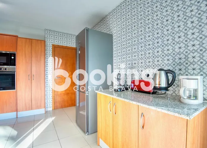 Soleado - Amb Gran Terrassa Al Centre De Platja D'aro, Amb Parking I Piscina Comunitaria Castell-Platja d’Aro